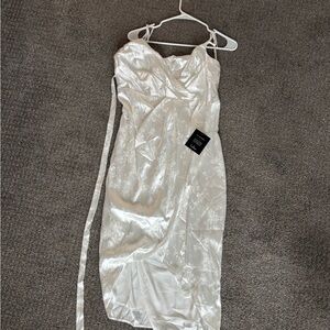Lulu's White Floral Backless Dress